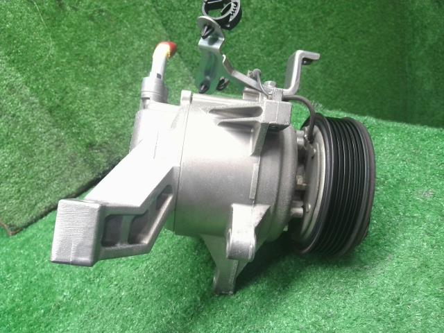 インプレッサ Ａ／Ｃコンプレッサー DBA-GJ7
