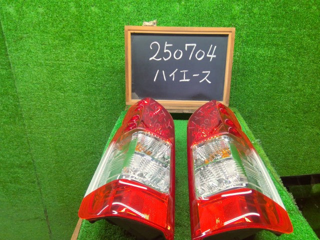 ハイエース テールランプ左右セット