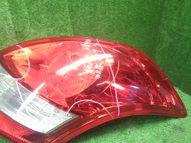 スイフト 右テールランプ CBA-ZC32S