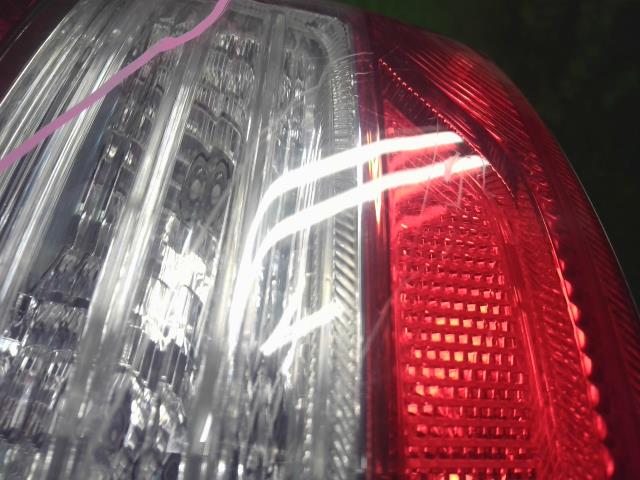 スイフト 右テールランプ CBA-ZC32S