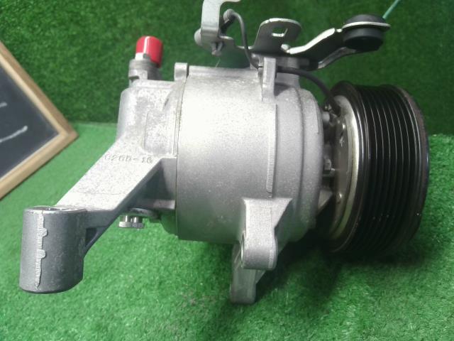 フォレスター Ａ／Ｃコンプレッサー 5AA-SKE