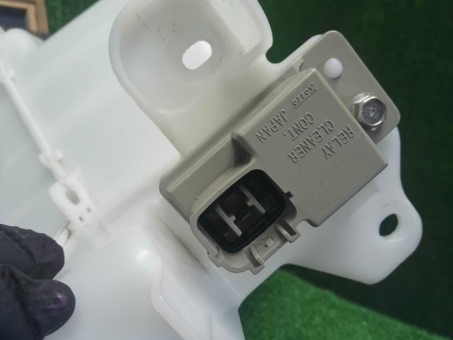 フォレスター ウォッシャータンク 5AA-SKE