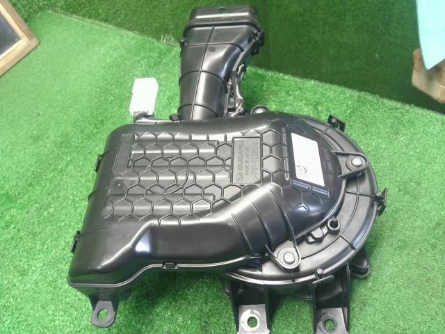 フォレスター 電動ファン 5AA-SKE