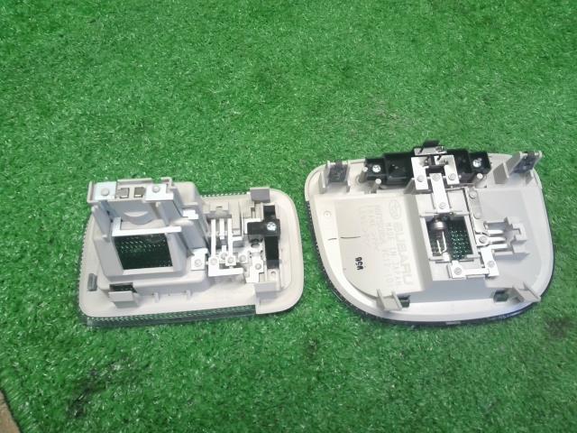 フォレスター ルームランプ 5AA-SKE