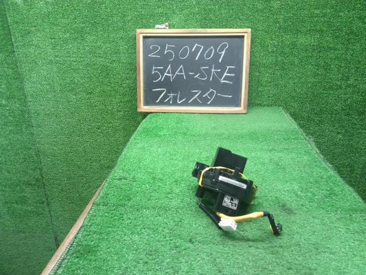 フォレスター 電装部品 5AA-SKE 83196AL020