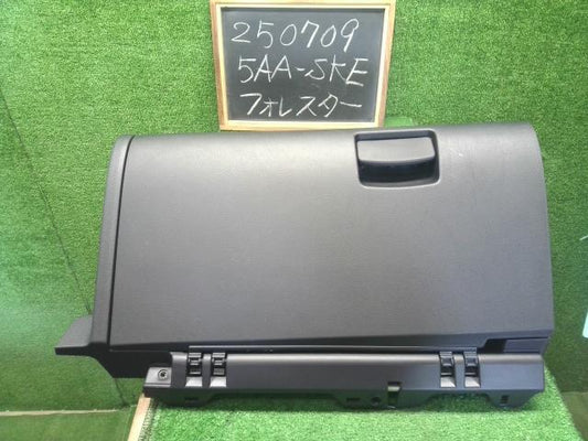 フォレスター グローブＢＯＸ 5AA-SKE