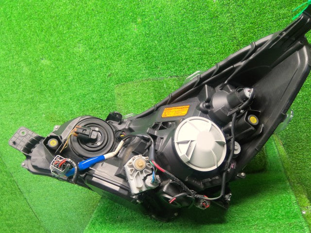レガシィ 右ヘッドランプＡＳＳＹ DBA-BRG 84001AJ360