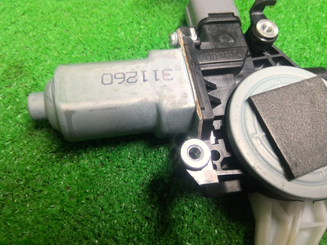 レガシィ 左Ｆドアレギュレータ・モーター DBA-BRG 61041AJ230