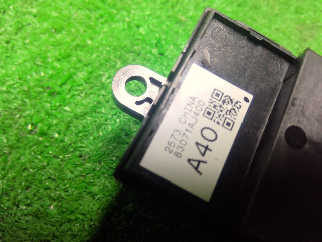 レガシィ パワーウインドウスイッチ DBA-BRG 83071AJ400