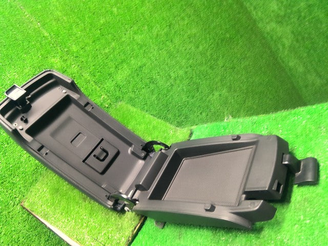 レガシィ コンソールボックス DBA-BRG 92114AJ190VH