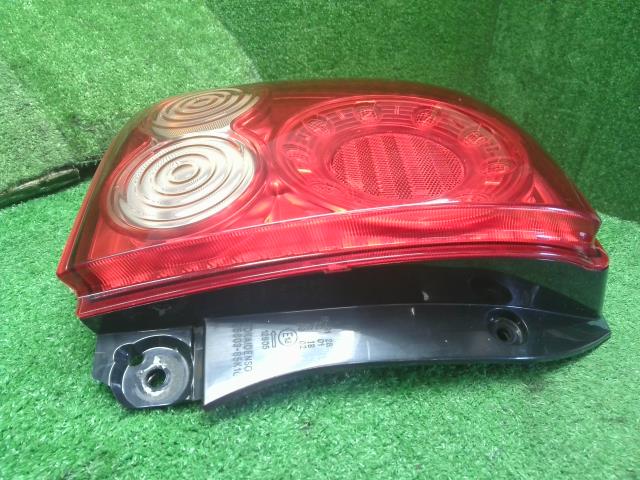 ラパン 左テールランプ DBA-HE22S 35670-85K10