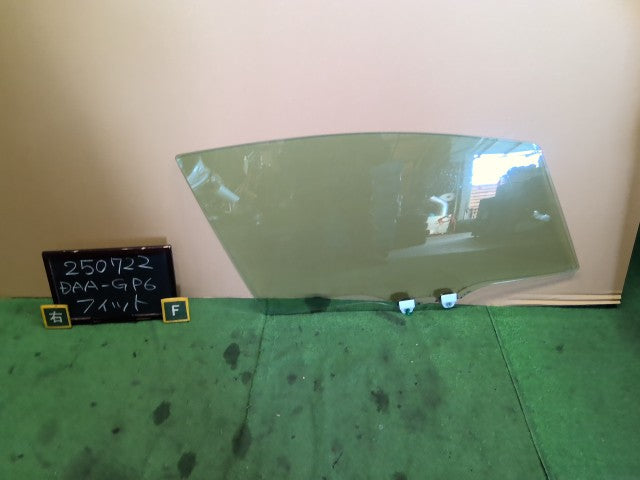 フィット 右Ｆドアガラス DAA-GP6 73300-TD4-J11