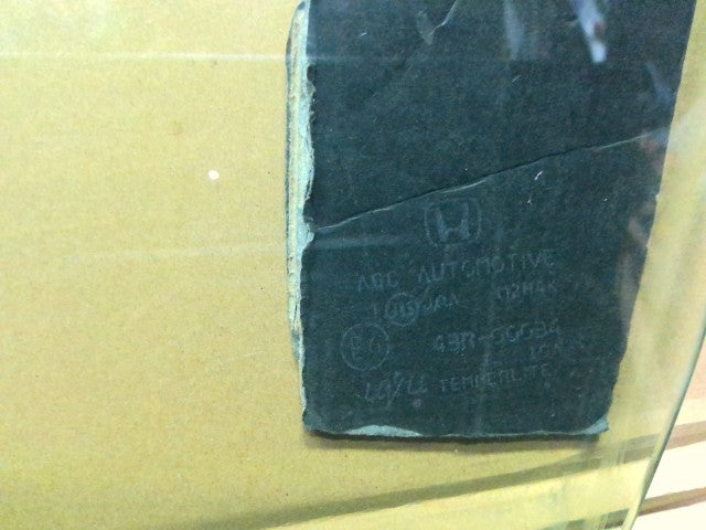 フィット 右Ｆドアガラス DAA-GP6 73300-TD4-J11