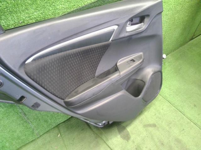 フィット 左ＲドアＡＳＳＹ DAA-GP6 67550-TAR-306ZZ