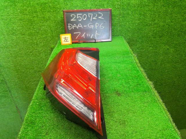 フィット 左テールランプ DAA-GP6 33550-T5A-N31