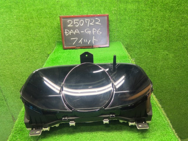 フィット スピードメーター DAA-GP6 78100-T5V-J21
