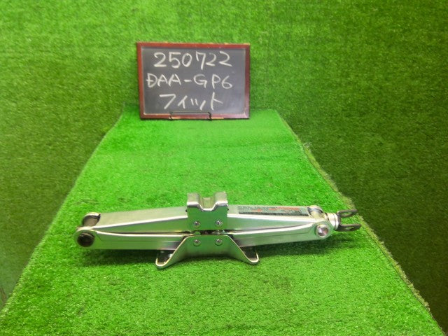 フィット 車載工具 DAA-GP6