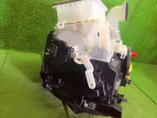 スペーシア カーヒーター 5AA-MK53S 74100-79RA0