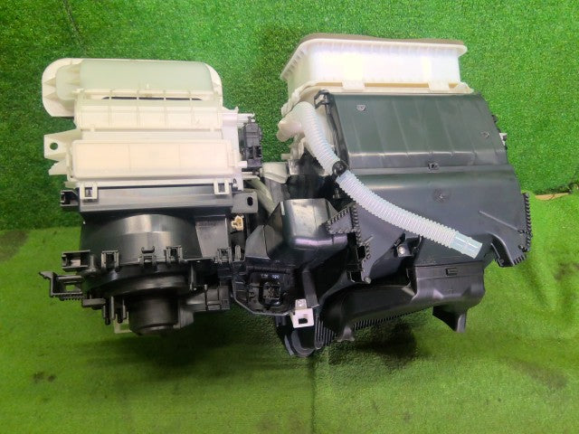 スペーシア カーヒーター 5AA-MK53S 74100-79RA0