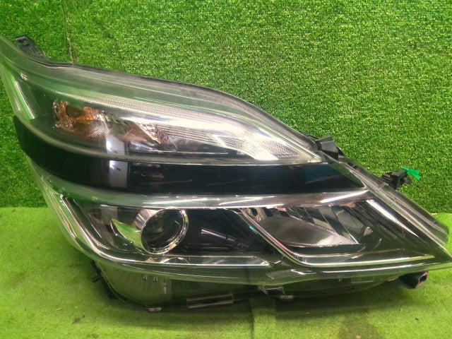 セレナ 右ヘッドランプＡＳＳＹ DAA-HFC27 26010-5TF5A