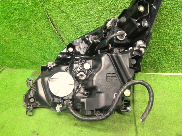 セレナ 右ヘッドランプＡＳＳＹ DAA-HFC27 26010-5TF5A