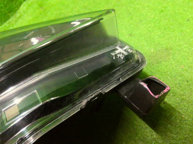 セレナ 右ヘッドランプＡＳＳＹ DAA-HFC27 26010-5TF5A