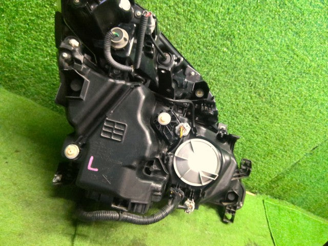 セレナ 左ヘッドランプＡＳＳＹ DAA-HFC27 26060-5TF5A