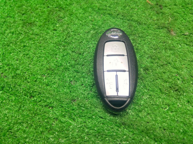 セレナ キーレスリモコン DAA-HFC27 285E3-5TA4A