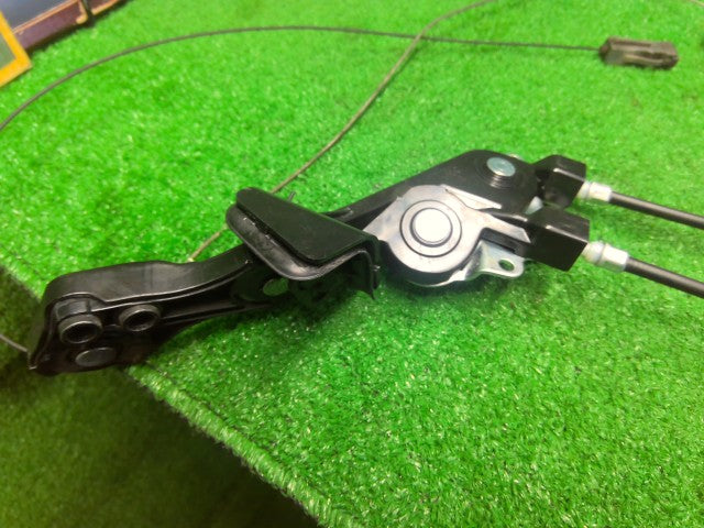 セレナ 右パワースライドドアモーター DAA-HFC27 97930-5TH1B