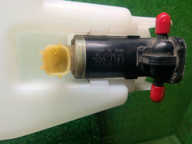 セレナ ウォッシャータンク DAA-HFC27 28910-5TA0B