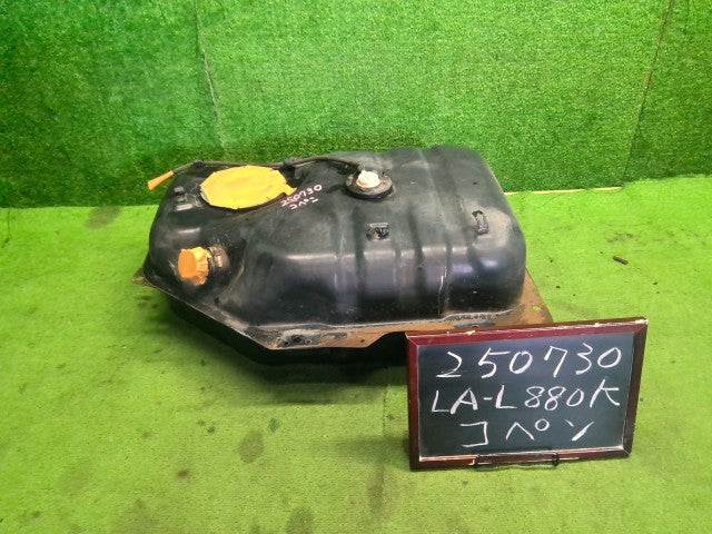 コペン フューエルタンク LA-L880K 77001-97209