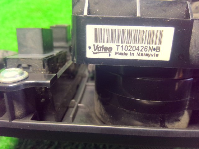 NV350キャラバン Ａ／Ｃスイッチパネル LDF-VW6E26 27515-3XA2A