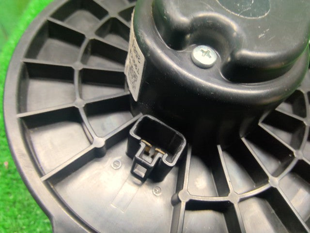 NV350キャラバン ヒーターブロアモーター LDF-VW6E26 27220-3XA1A