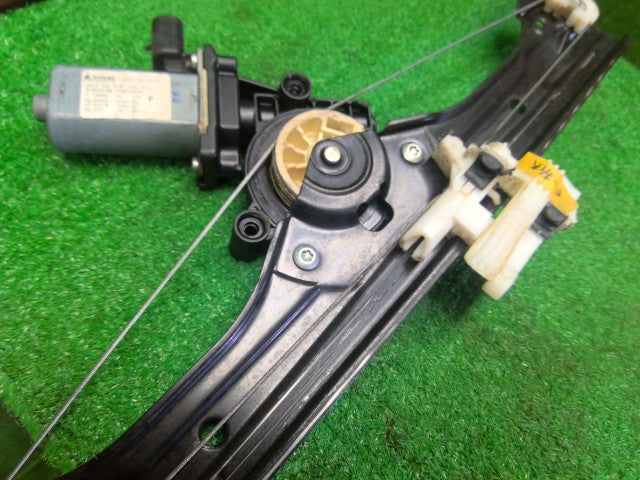 フィアット 500 右Ｆドアレギュレータ・モーター ABA-31214