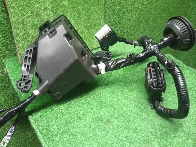 アルト ヒューズボックス 3BA-HA37S