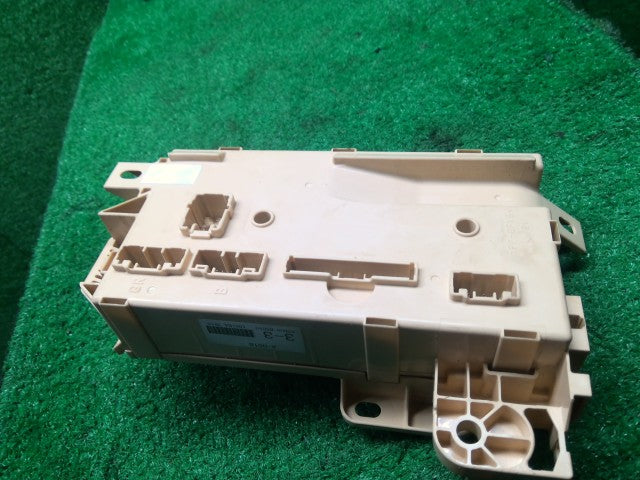 サンバー ヒューズボックス EBD-S510J 82600B5010