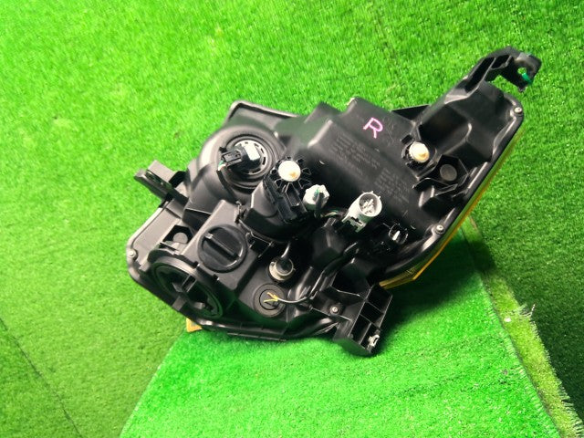 ムーヴ 右ヘッドランプＡＳＳＹ DBA-LA150S 81145-B2060
