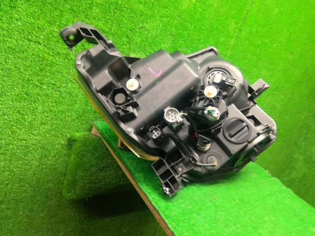 ムーヴ 左ヘッドランプＡＳＳＹ DBA-LA150S 81185-B2060