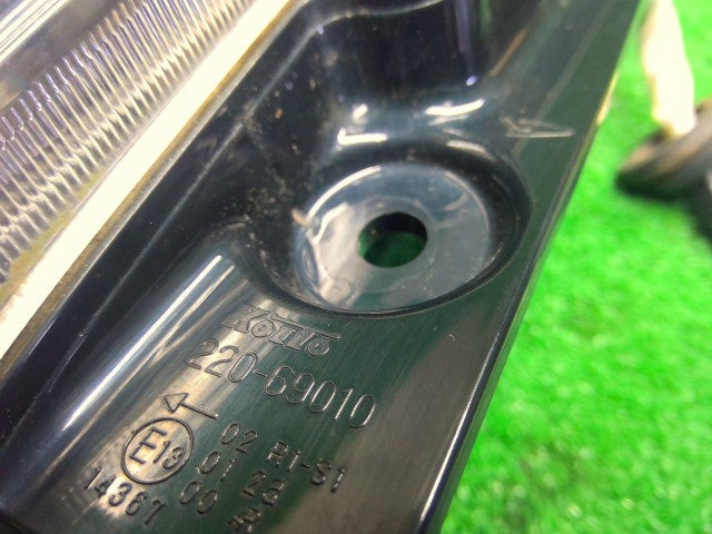 ムーヴ 左テールランプ DBA-LA150S 81561-B2330
