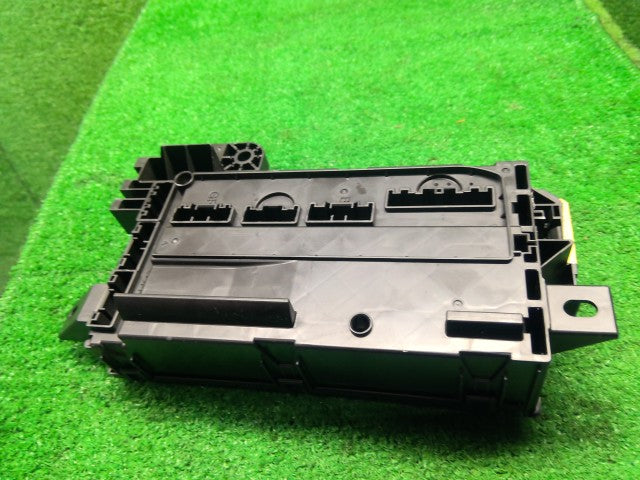 ムーヴ ヒューズボックス DBA-LA150S 82600-B2540