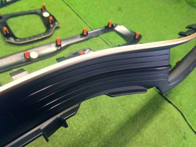 ムーヴ ダッシュパネル DBA-LA150S