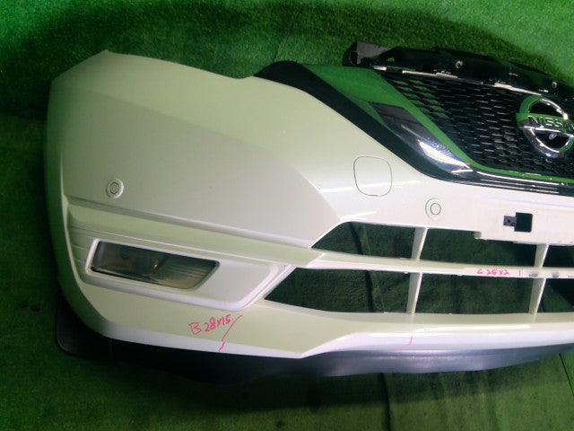 ノート ＦバンパーＡＳＳＹ DBA-E12 62022-5WL1B