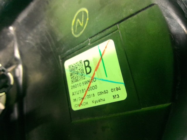 ノート 右ヘッドランプＡＳＳＹ DBA-E12 26010-5WK0D