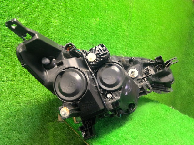 ノート 左ヘッドランプＡＳＳＹ DBA-E12 26060-5WK0D