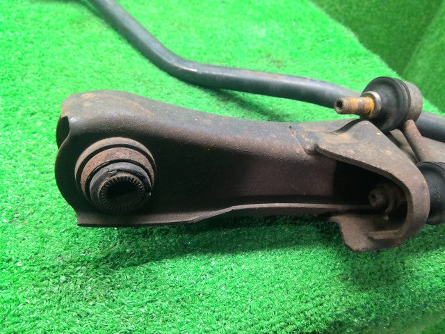 パジェロミニ 右Ｆロアアーム E-H56A MR179982