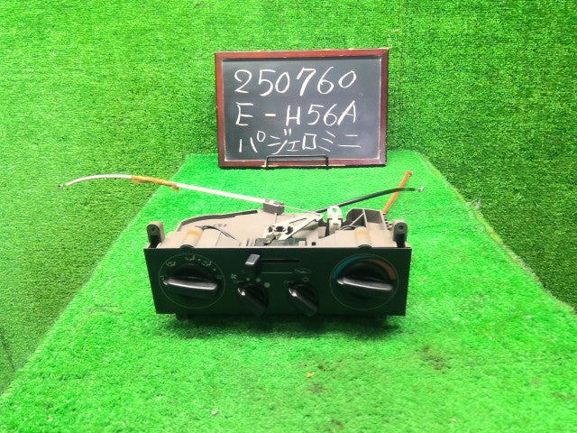 パジェロミニ Ａ／Ｃスイッチパネル E-H56A MR315877