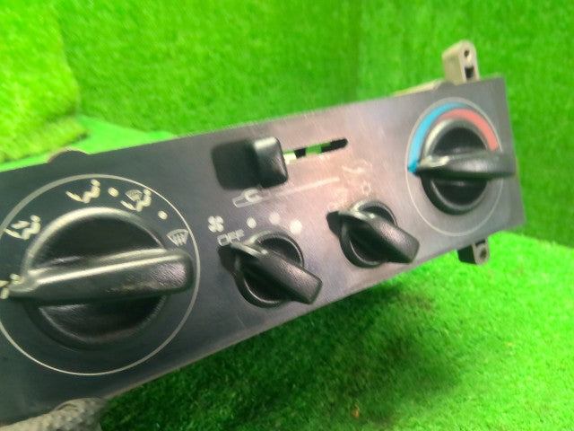 パジェロミニ Ａ／Ｃスイッチパネル E-H56A MR315877