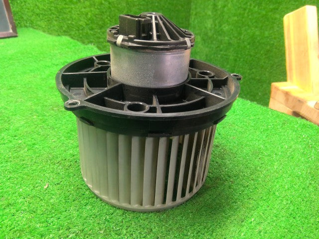 パジェロミニ ヒーターブロアモーター E-H56A MR315394