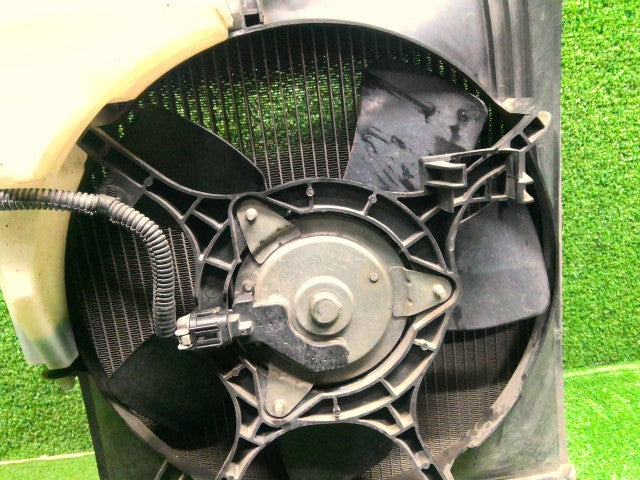 ステラ ラジエータ DBA-RN1 45111KG030