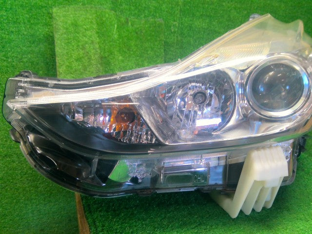 プリウスα 左ヘッドランプＡＳＳＹ DAA-ZVW41W 81170-47640